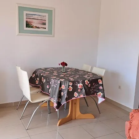 B&s דירה Kožino